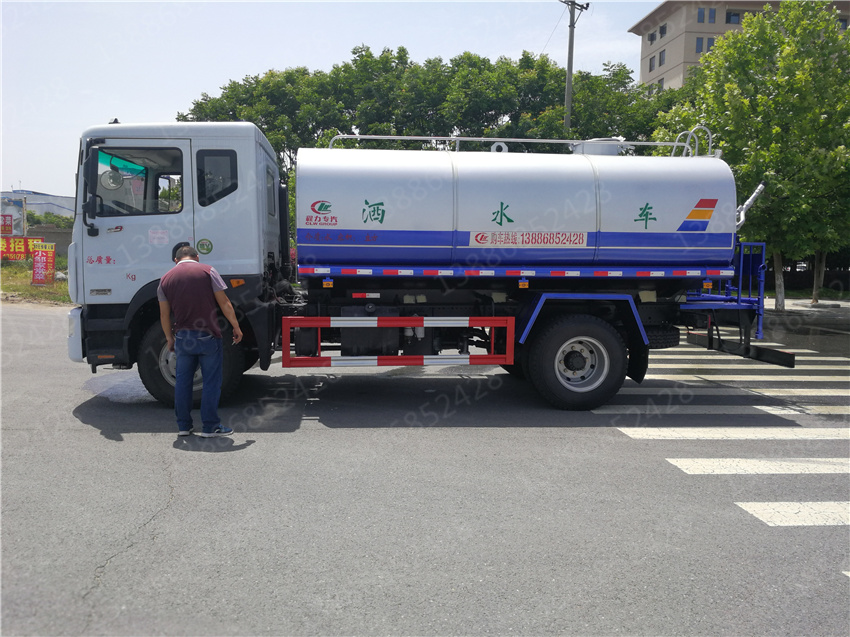 湖北盈通汽車江西綠化福田抑塵車