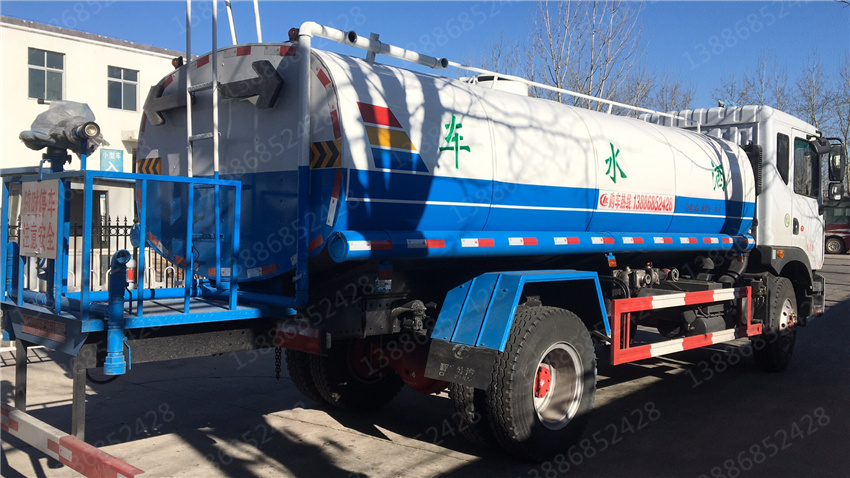 湖北盈通汽車陜西藍(lán)牌福田抑塵車價格